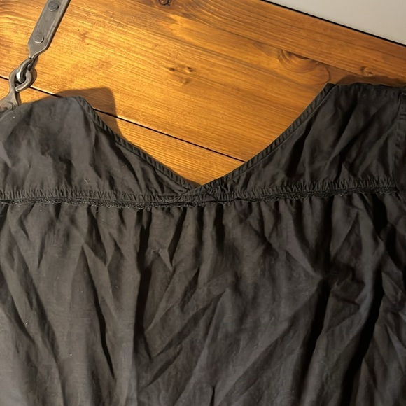 Free People Black Top with embroidery - Picture 4 of 7